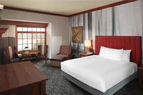 Suite with Balcony (Non Smoking)