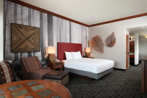 Suite with Balcony (Non Smoking) Seating