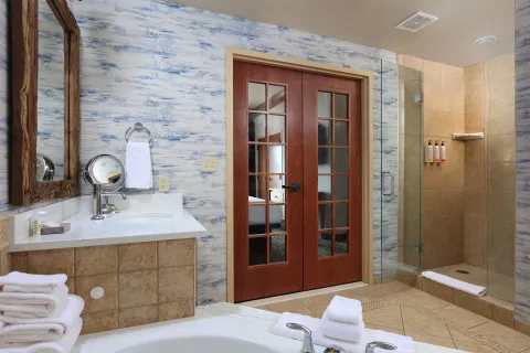 Suite Non Smoking Tub